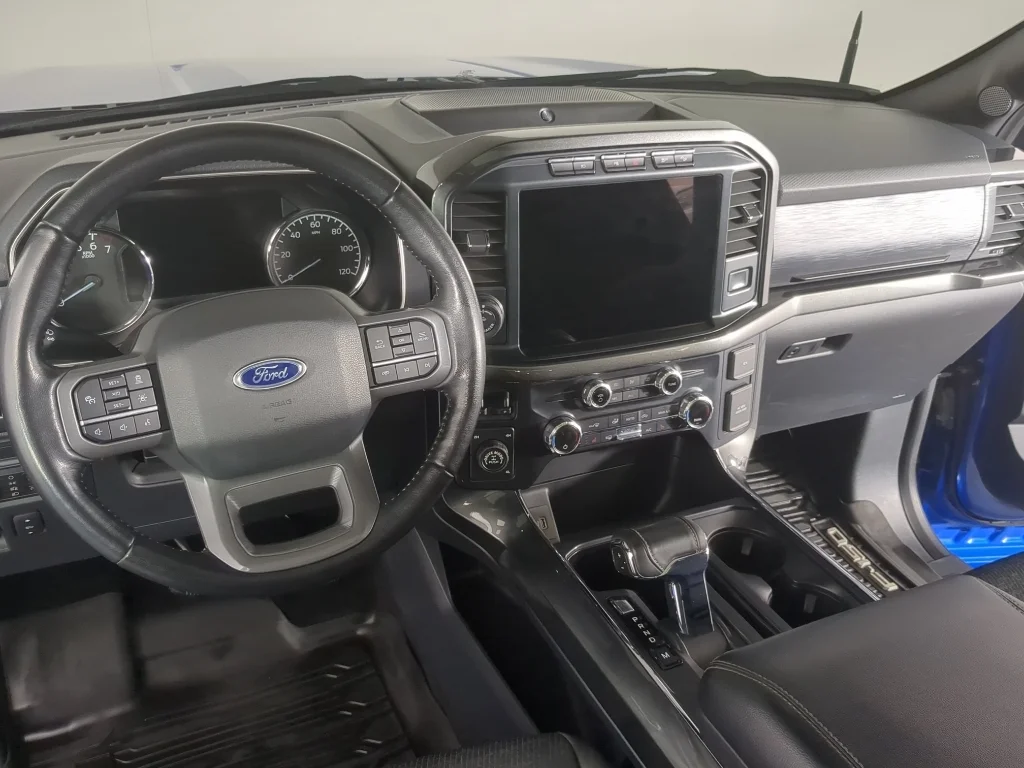 Used 2021 Velocity Blue Metallic Ford XLT image 13