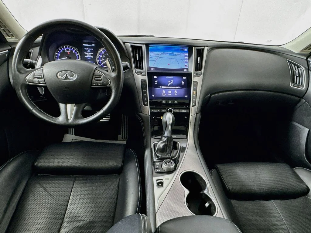 Used 2015 Graphite Shadow INFINITI Sport image 28