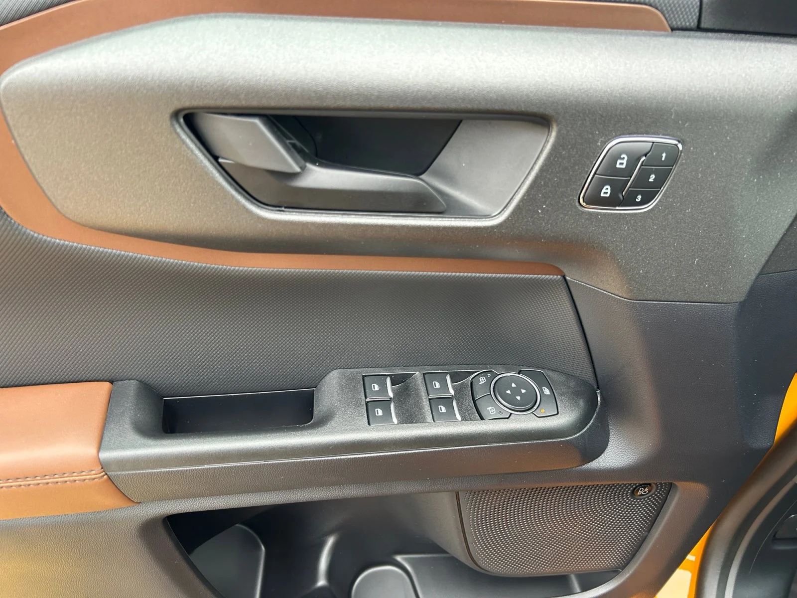 New 2026 Orange Fury Metallic Tri-Coat Ford Outer Banks image 16