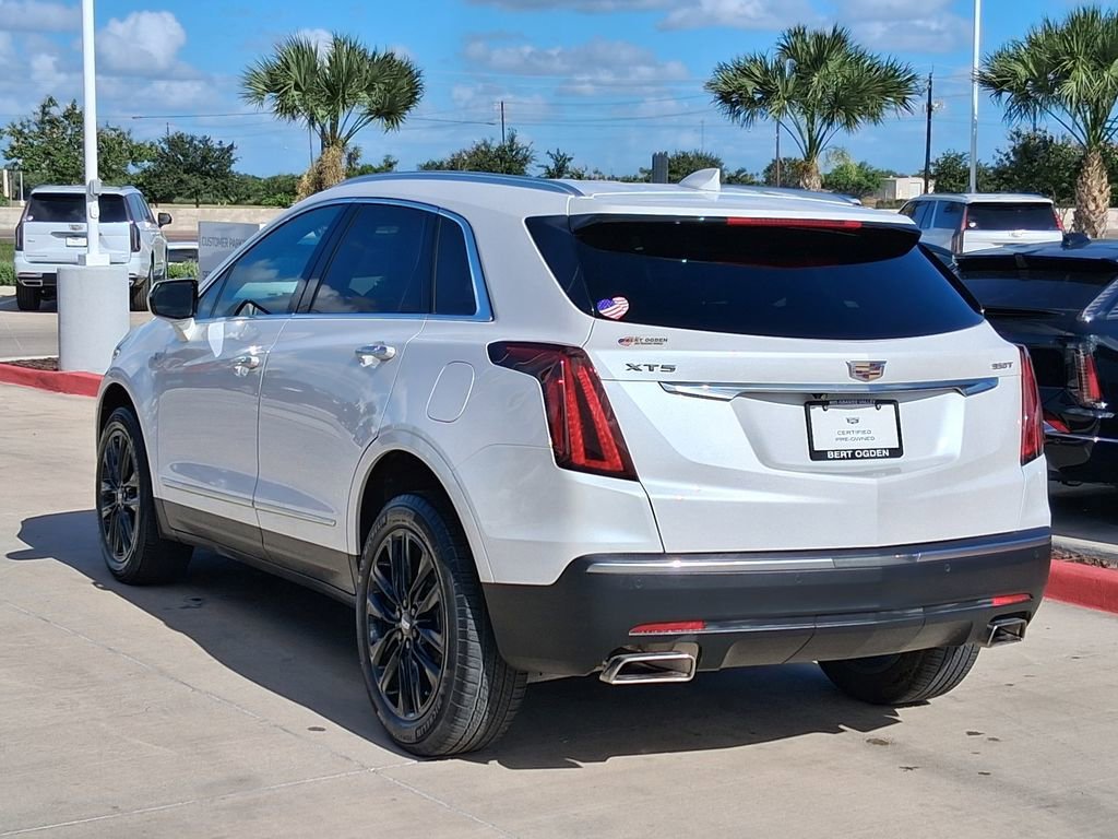 Used 2022 Crystal White Tricoat Cadillac Luxury image 4