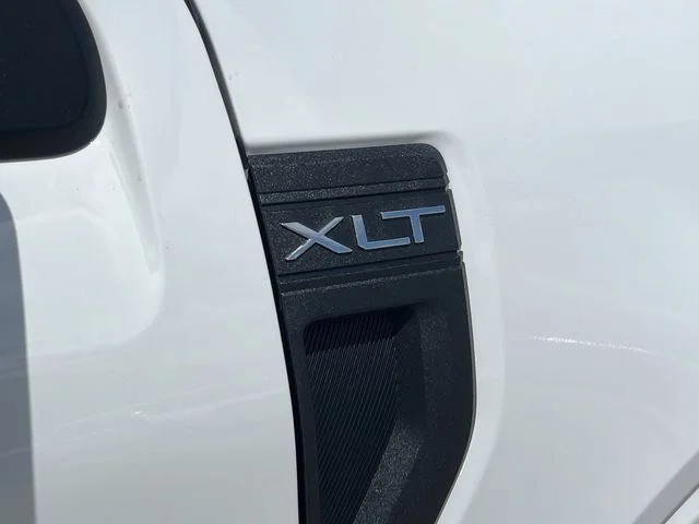 New 2026 Oxford White Ford XLT image 14