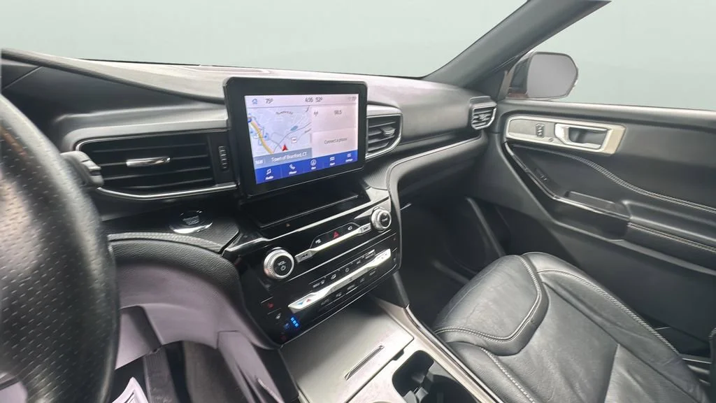 2022 Ford Explorer ST - Photo 24