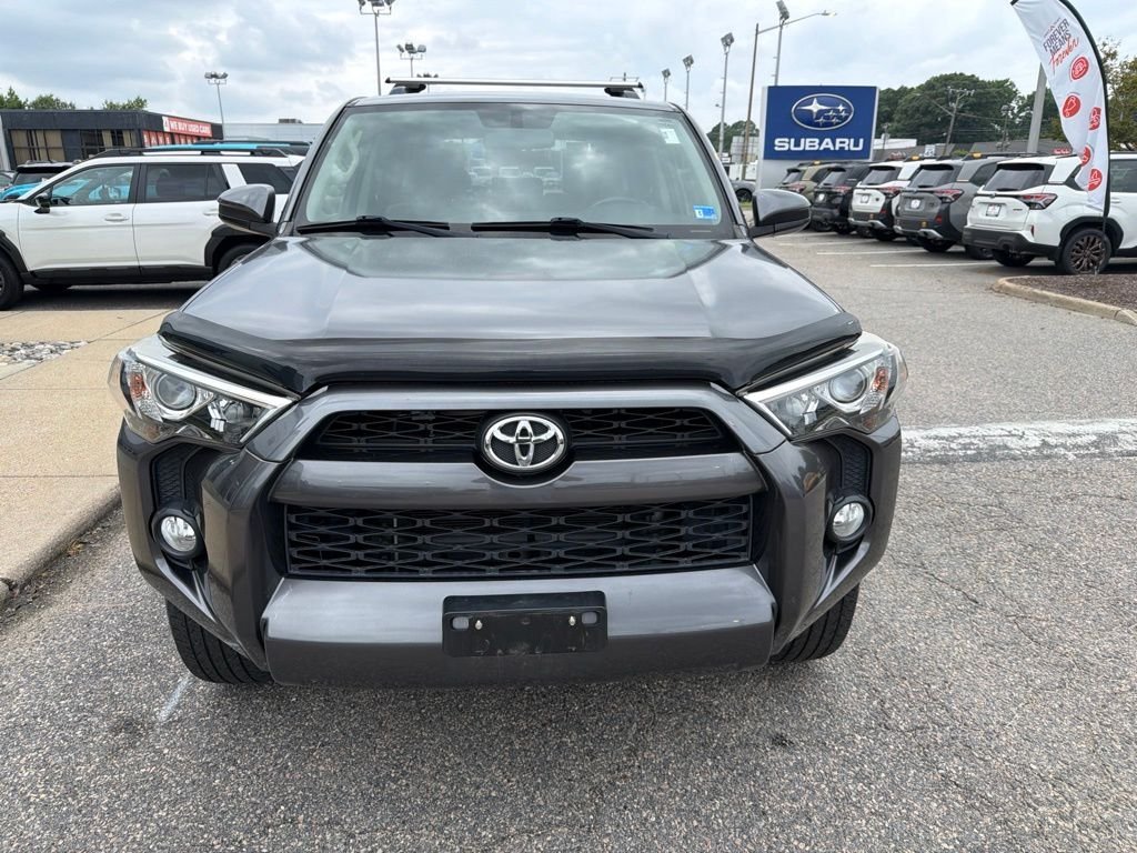 Used 2019 Gray Toyota SR5 image 3