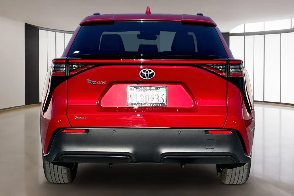 Used 2024 Red Toyota XLE image 5