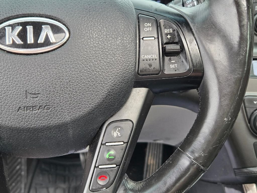 Used 2012 Silver Kia EX image 22
