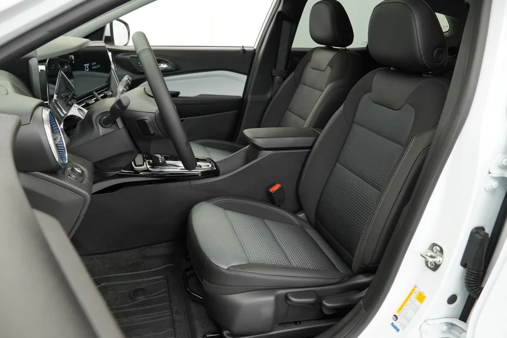 2026 Chevrolet Trax LT - Photo 6