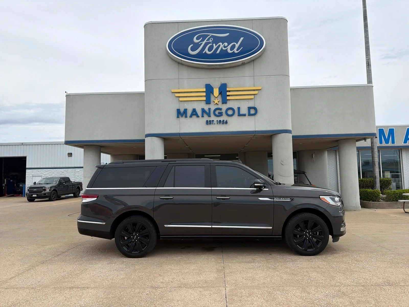 2024 Lincoln Navigator Black Label L 4WD's photo