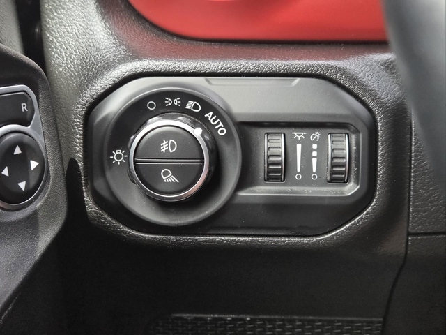 Used 2021 Black Jeep Rubicon image 18