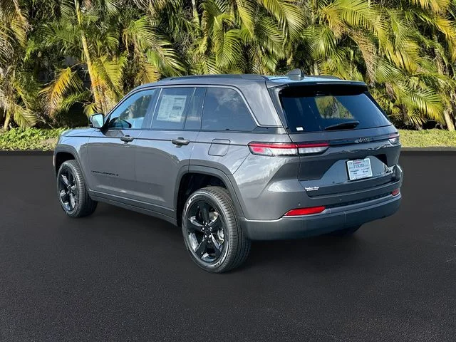 New 2026 Baltic Gray Metallic Clear-Coat Exterior Paint Jeep Limited image 3