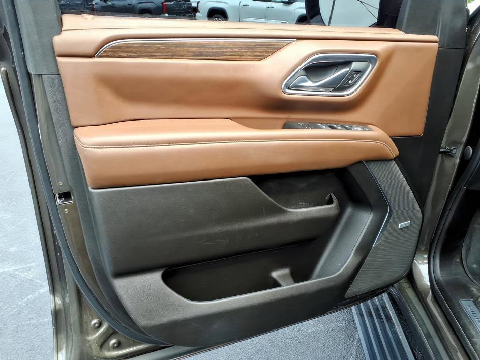 Used 2021 Graywood Metallic Chevrolet High Country image 19