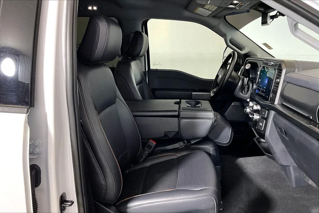 Certified Used 2026 Oxford White Ford Lariat image 6