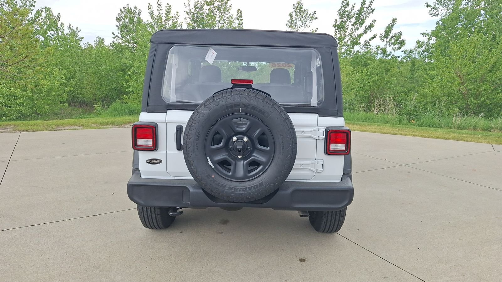 New 2026 Bright White Clear-Coat Exterior Paint Jeep Sport image 5