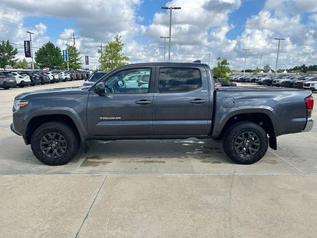 Used 2022 Gray Toyota SR5 image 8