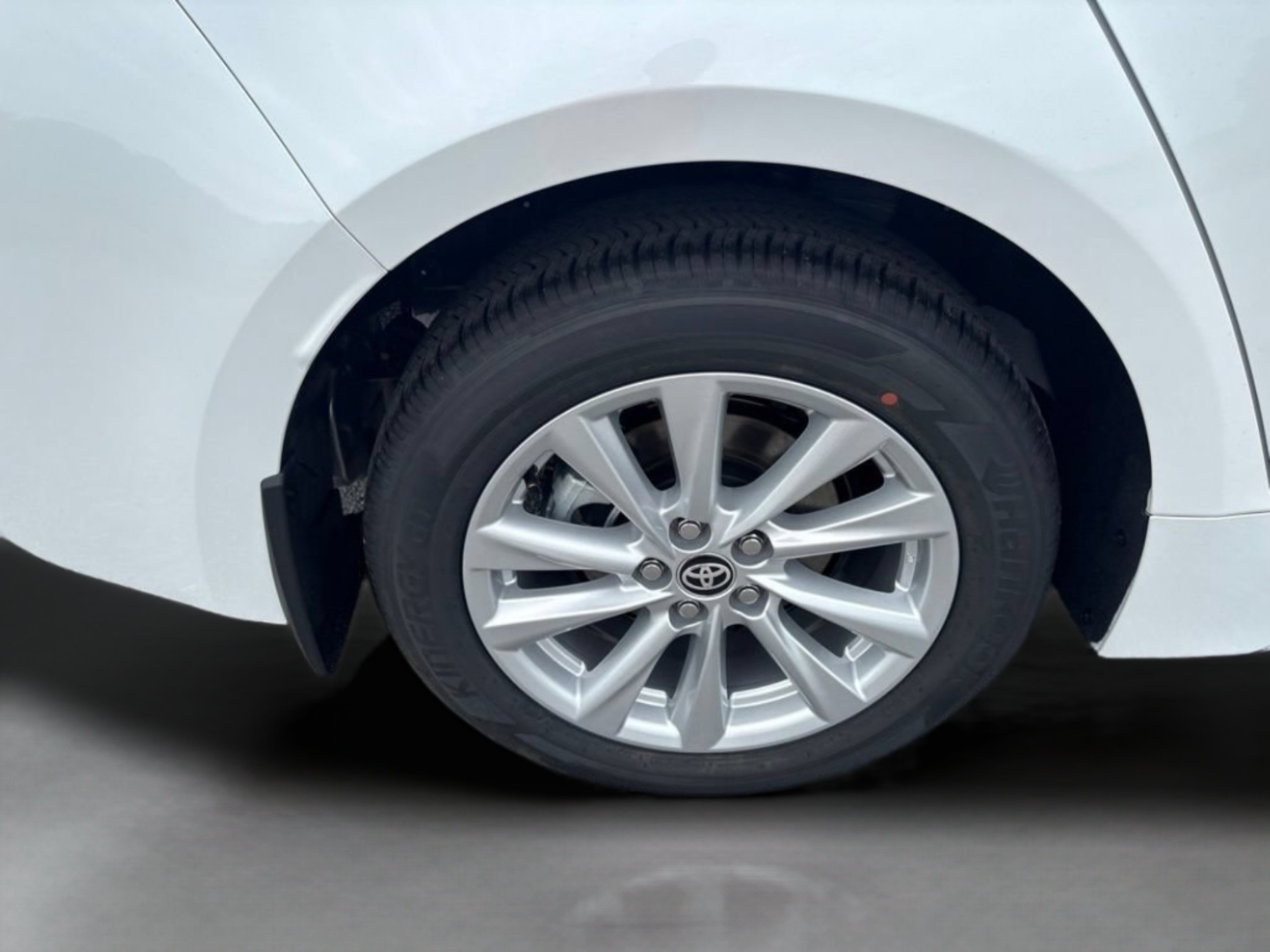 New 2026 Wind Chill Pearl Toyota LE image 33