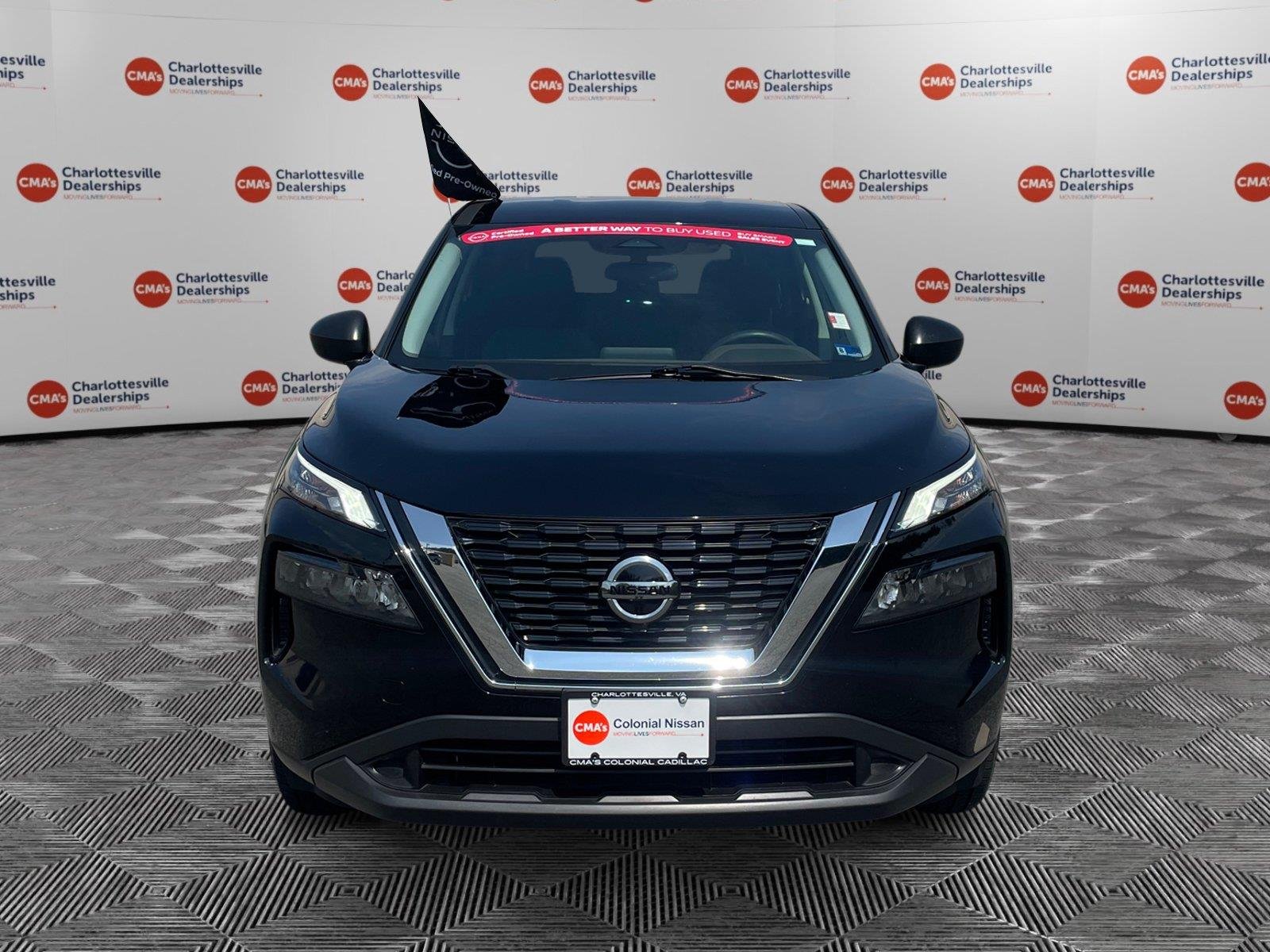 Used 2021 Super Black Nissan S image 8