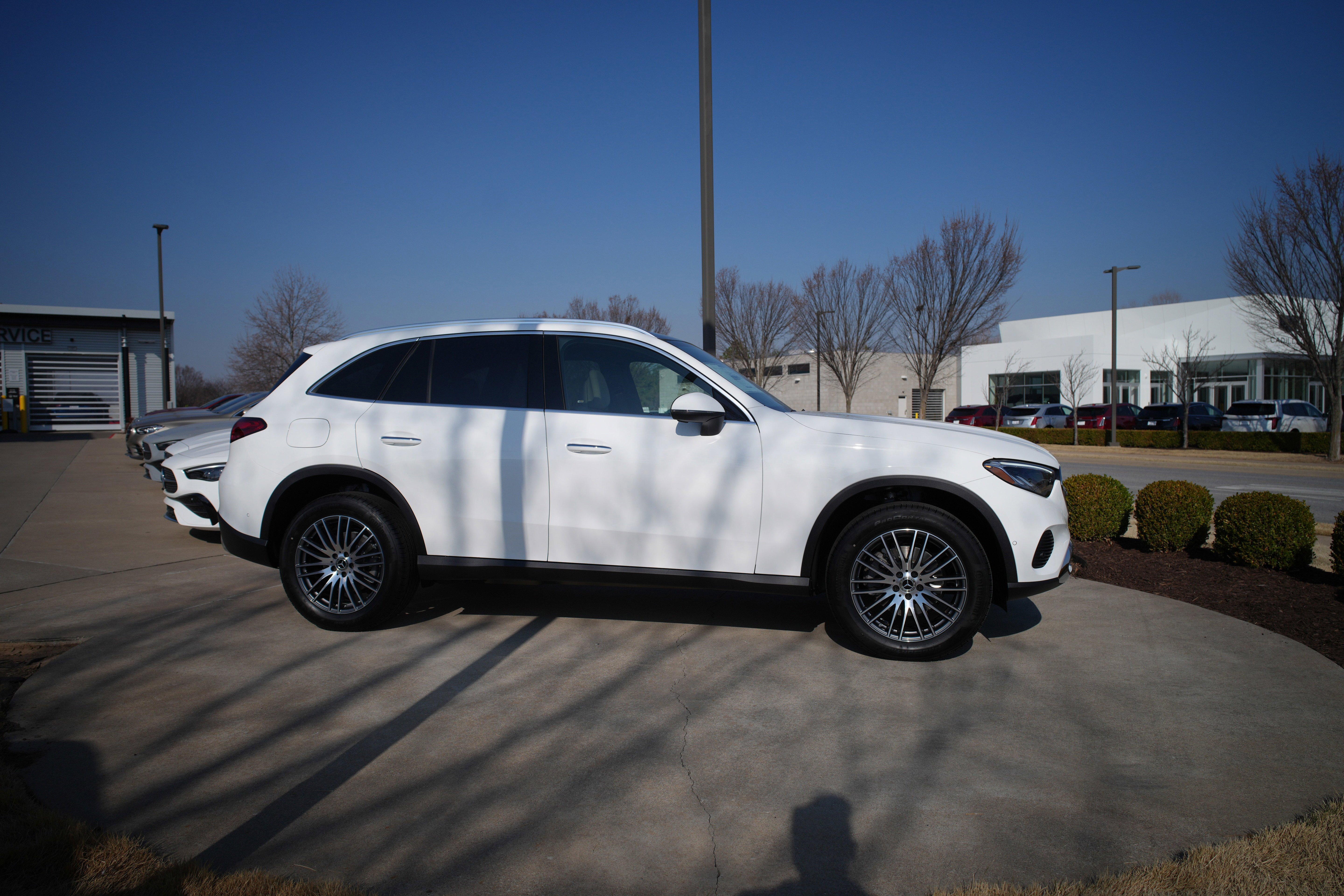 New 2026 POLAR WHITE Mercedes-Benz GLC 300 image 6