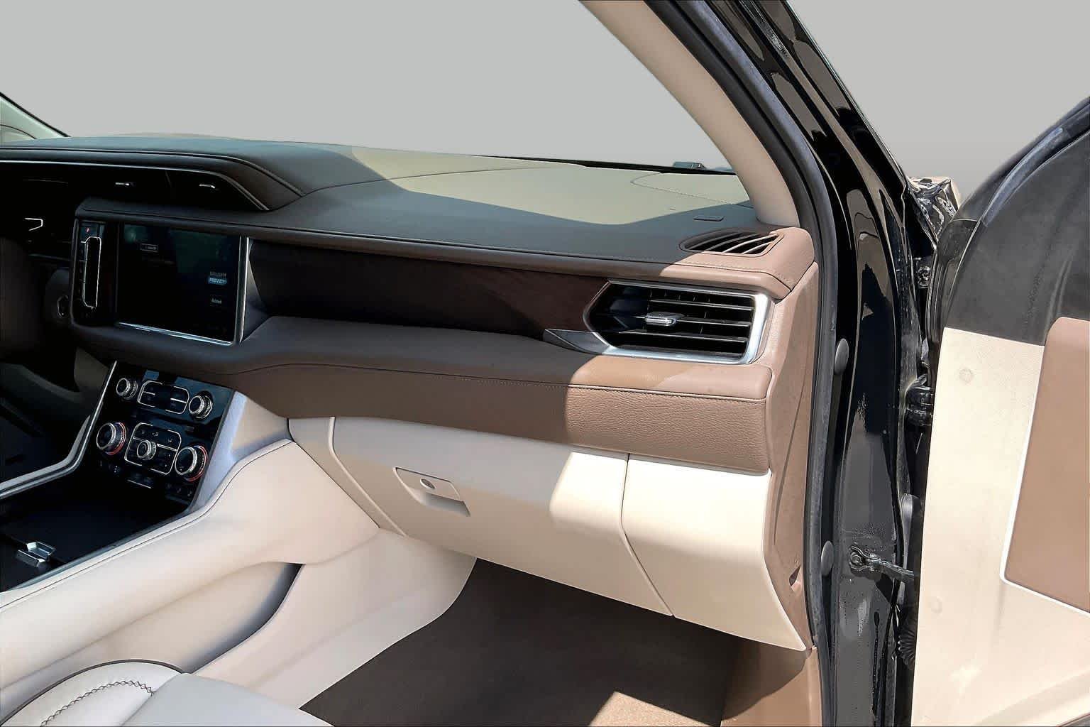 Used 2022 Onyx Black GMC Denali image 19