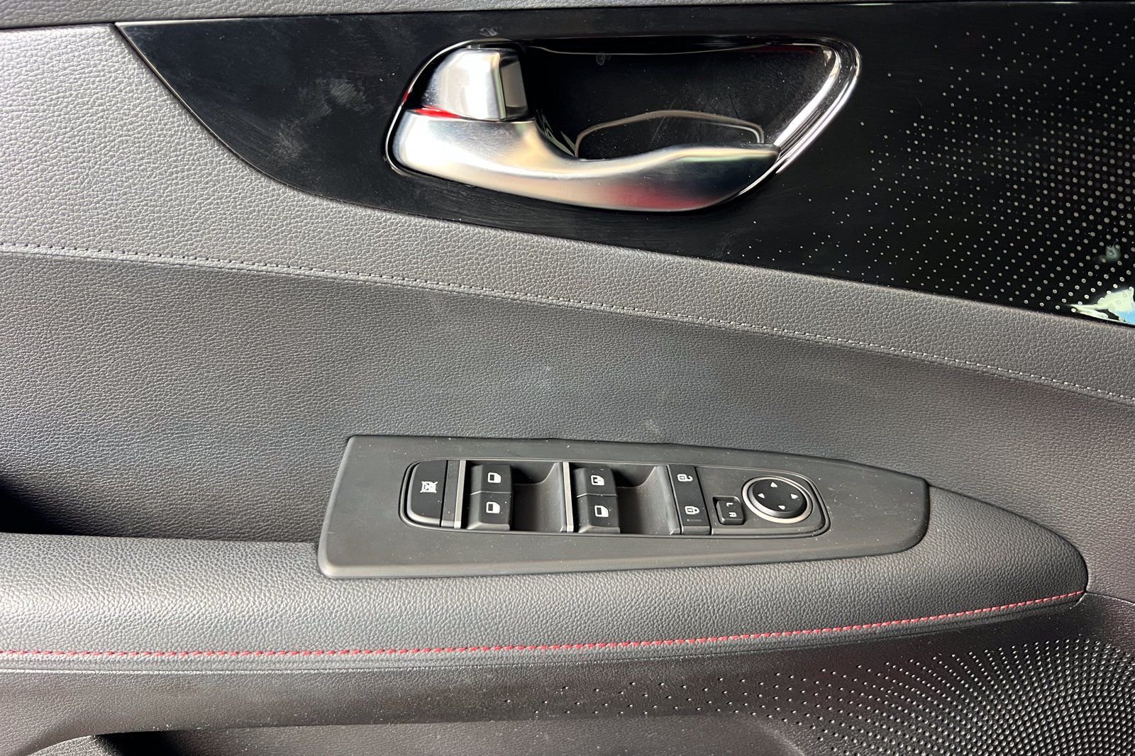 Used 2022 Red Kia GT image 11