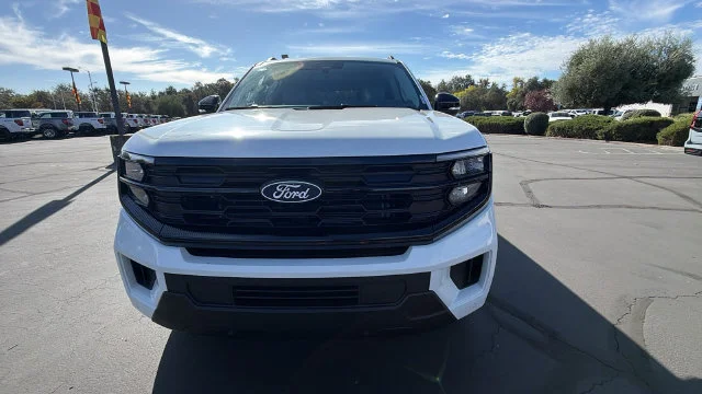 New 2027 Star White Metallic Tri-Coat Ford Active image 8