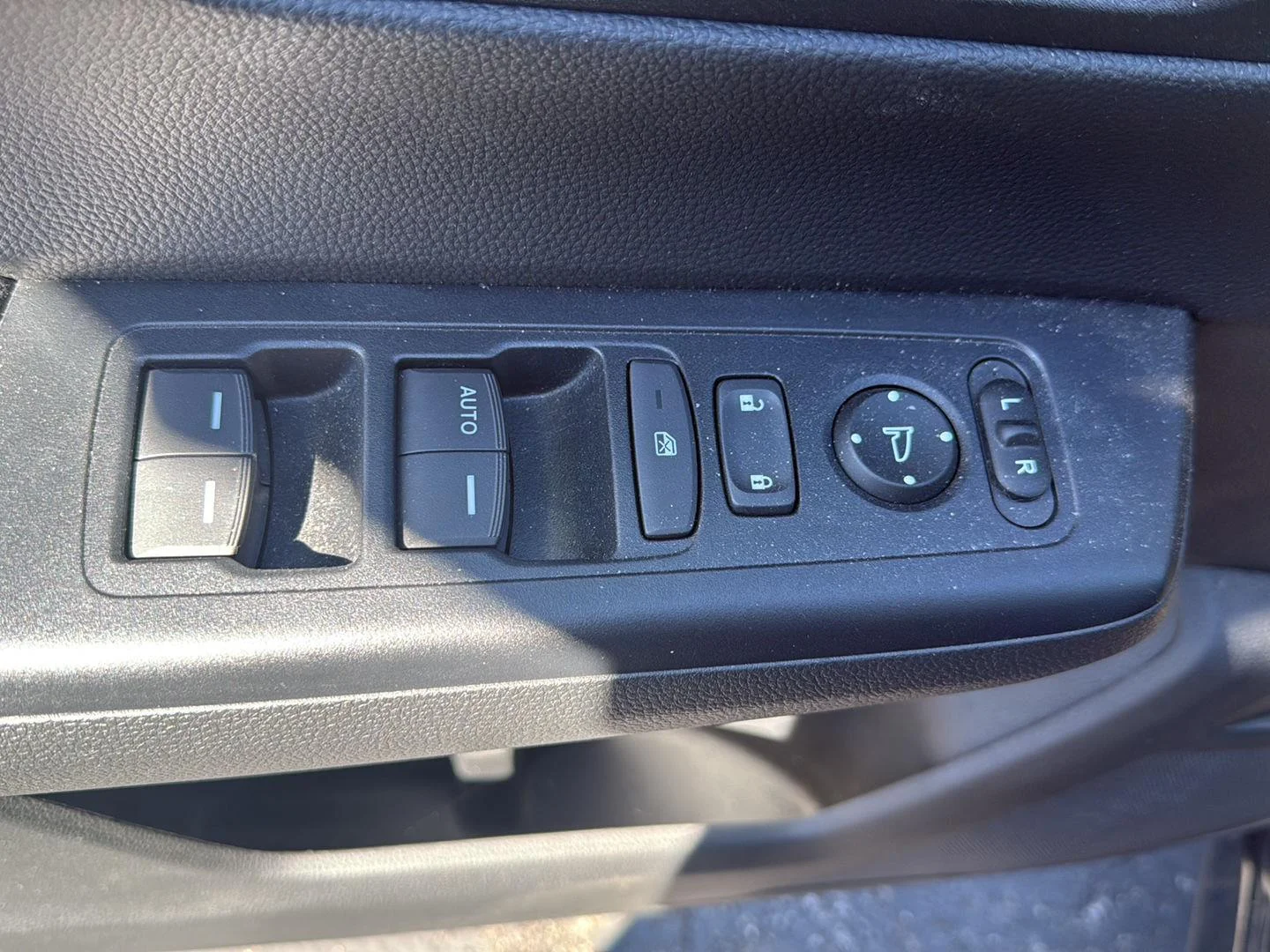 Used 2024 Canyon River Blue Metallic Honda LX image 21