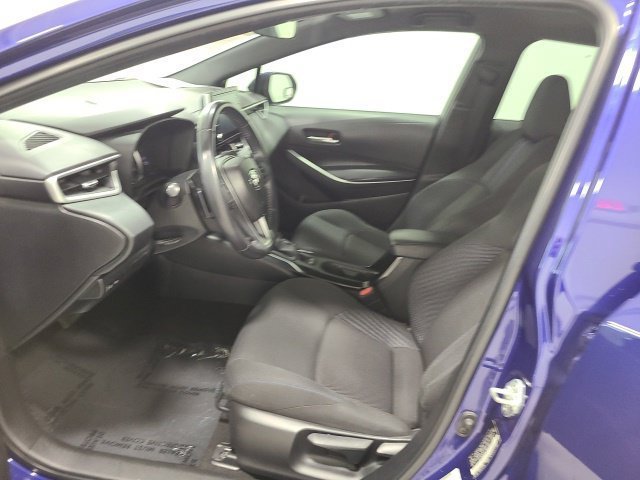 Used 2020 Blue Crush Metallic Toyota SE image 15