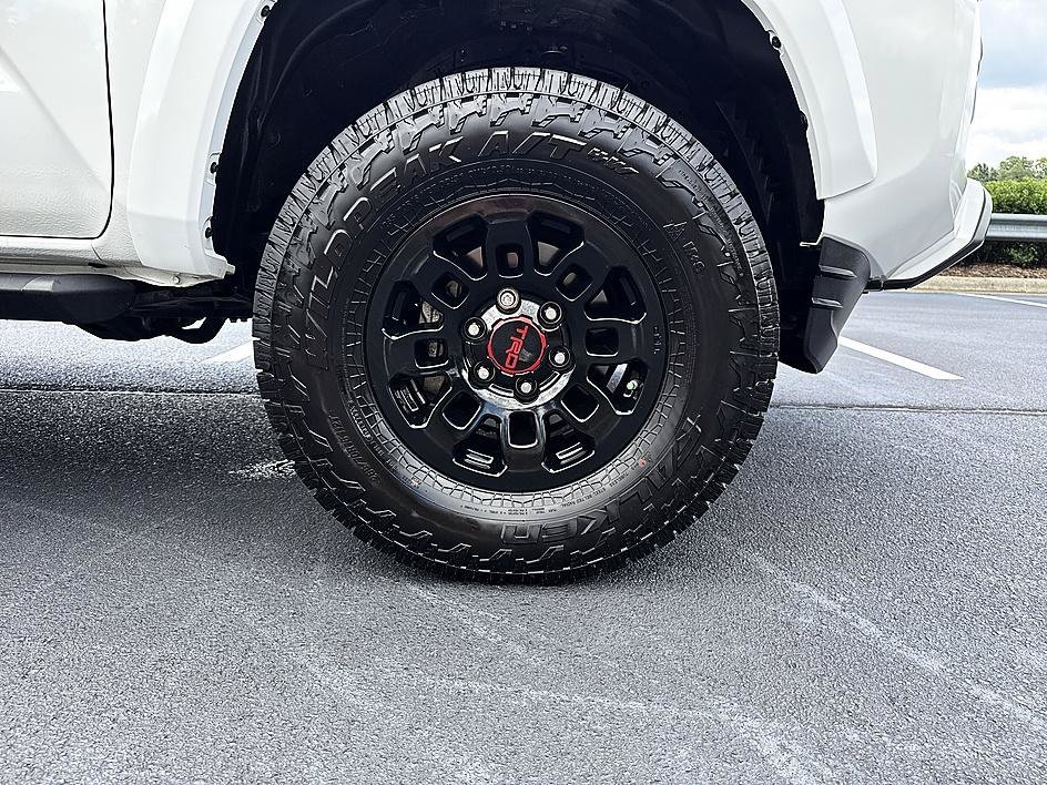 Certified Used 2022 White Toyota SR5 image 8