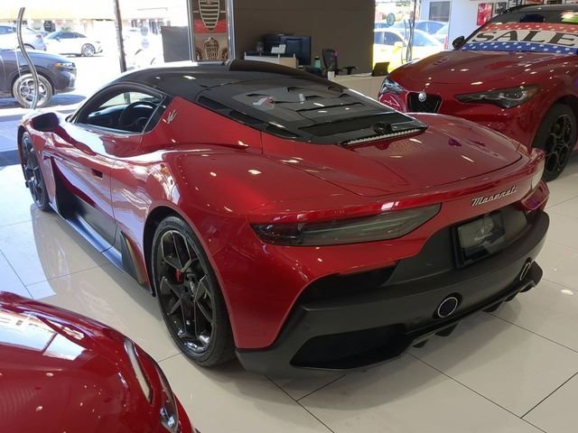 Used 2022 Rosso Vincente Maserati Base image 5