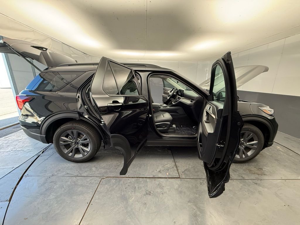 New 2026 Agate Black Metallic Ford Active image 20