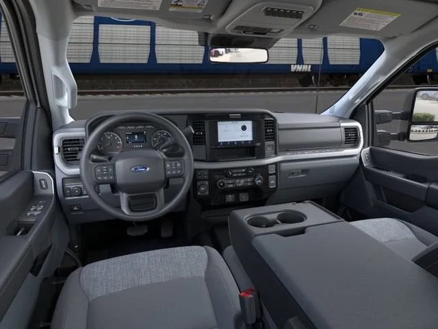 New 2026 Oxford White Ford XLT image 31