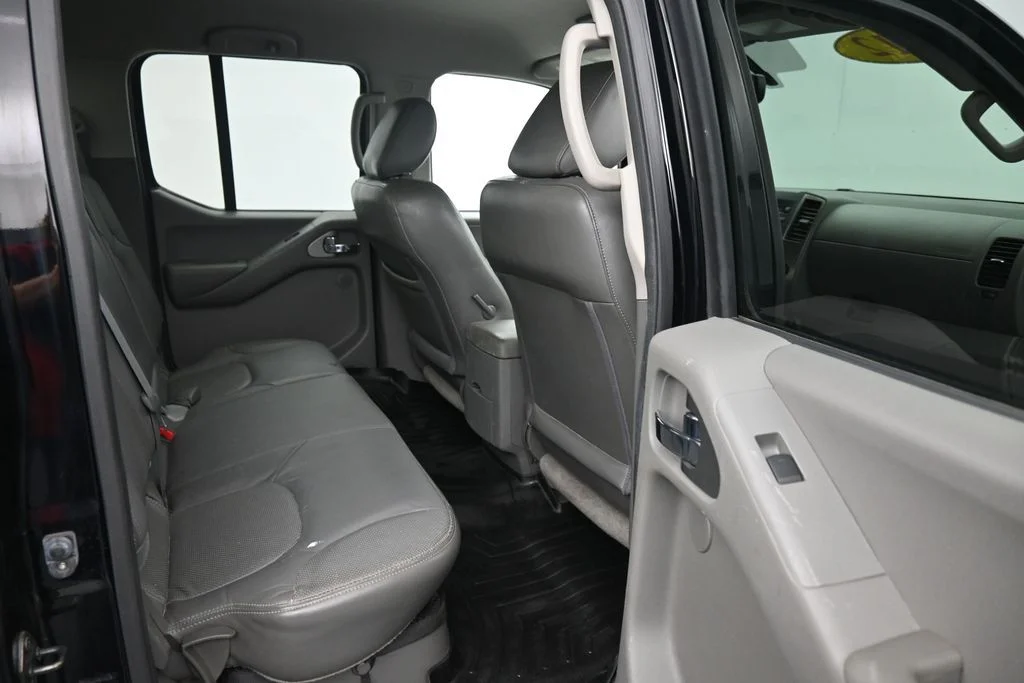 Used 2012 Black Nissan SL image 11