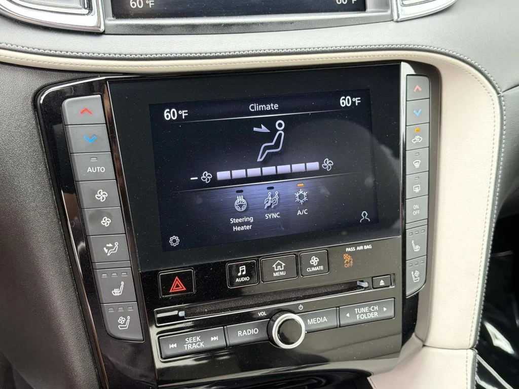 Used 2023 RADIANT WHITE INFINITI ESSENTIAL image 15