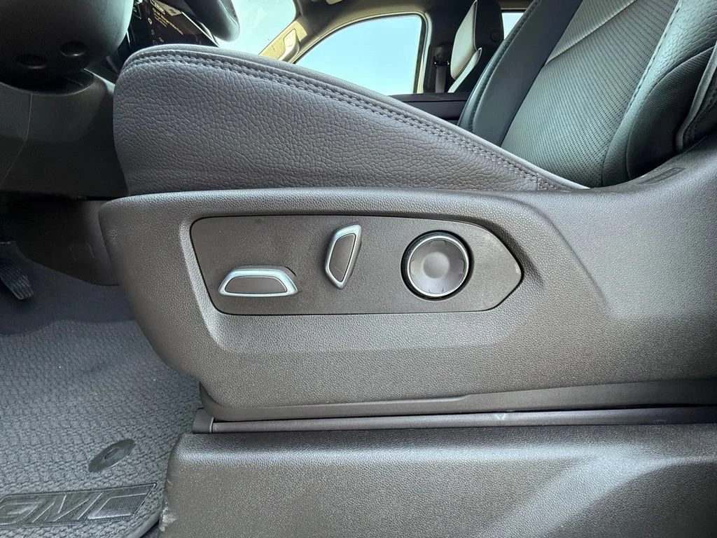 New 2026 Glacier White Tricoat GMC Denali image 36