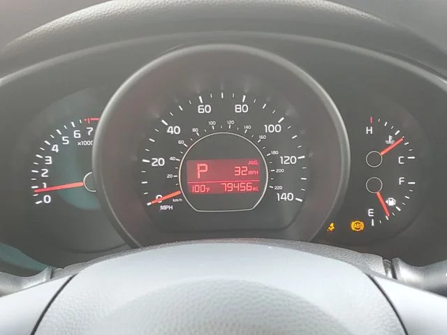 Used 2014 Gray Kia Base image 23