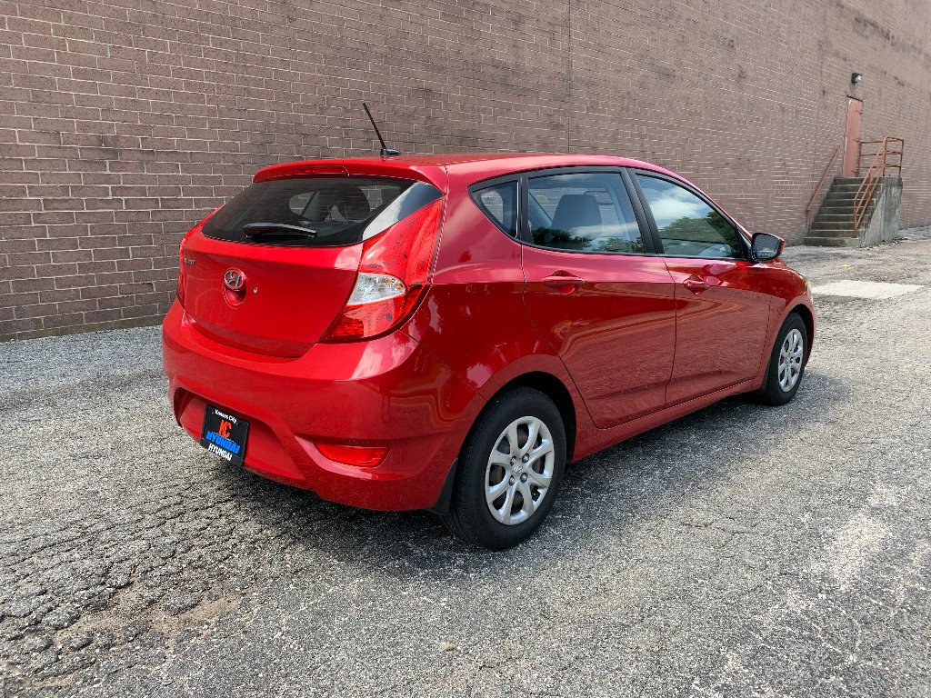 Used 2013 Boston Red Metallic Hyundai GS image 5
