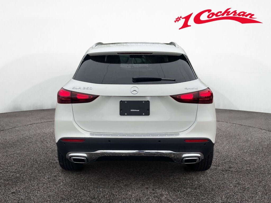 New 2026 Polar White Mercedes-Benz GLA 250 image 8
