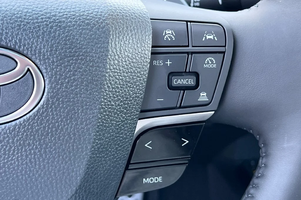 New 2026 Wind Chill Pearl Toyota XSE image 27