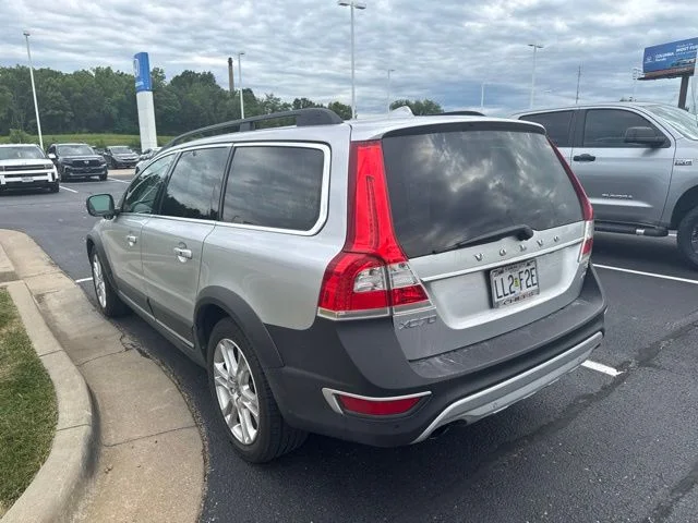 Used 2016 White Volvo T5 Platinum image 5