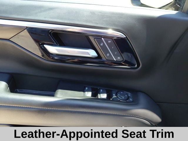 Used 2025 Black Chevrolet LT image 15