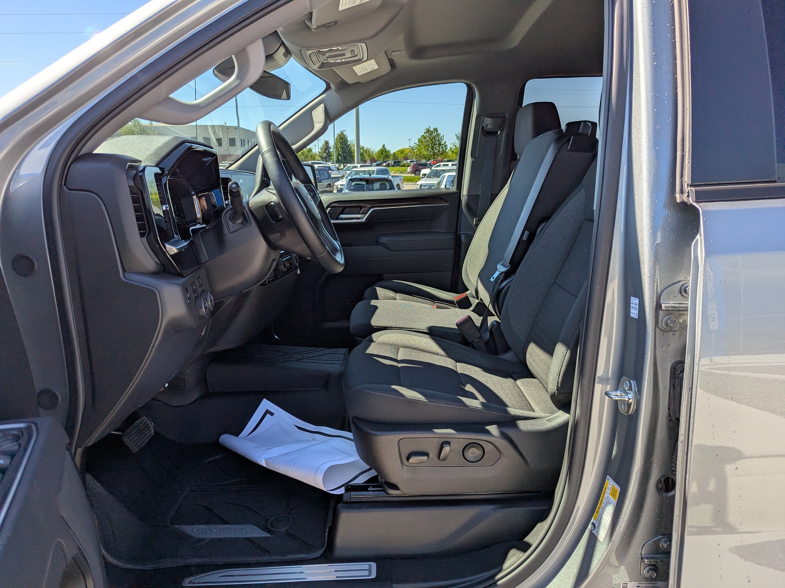New 2025 Sterling Gray Metallic Chevrolet LT image 10