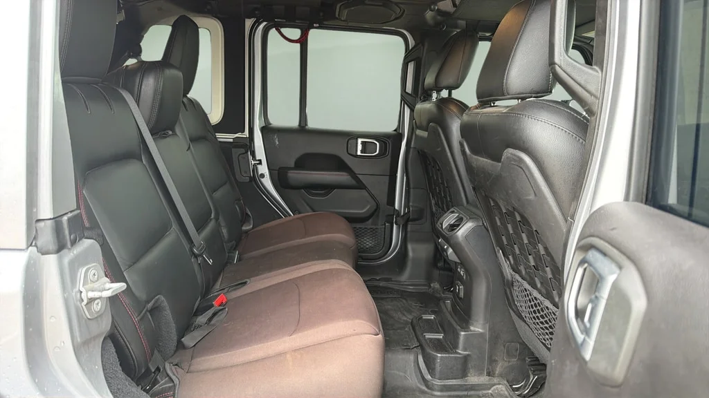 Used 2019 Billet Silver Jeep Unlimited Rubicon image 16