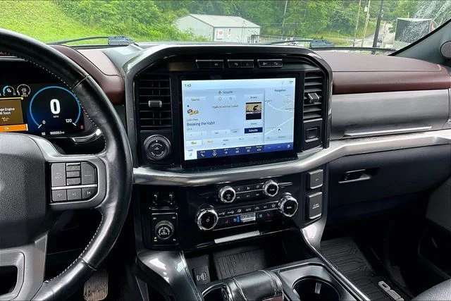 Used 2022 Gray Ford Lariat image 9