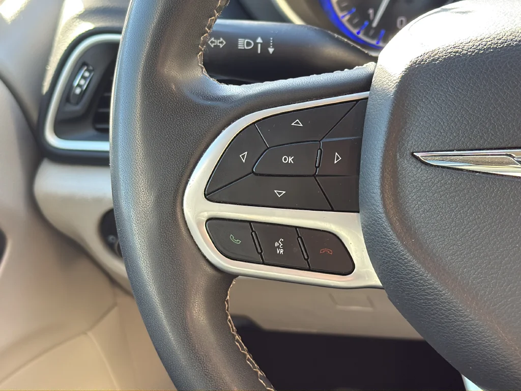 Used 2023 White Chrysler Touring L image 14