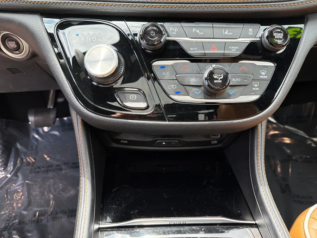 2023 Chrysler Pacifica Hybrid Pinnacle - Photo 30