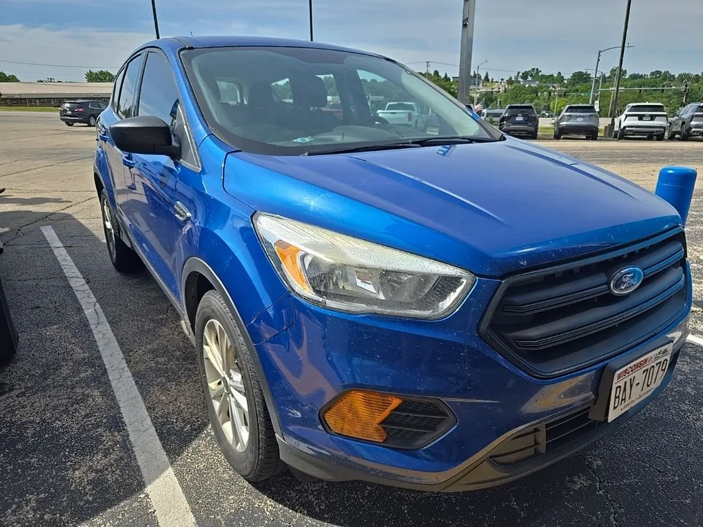 Used 2017 Blue Ford S image 2