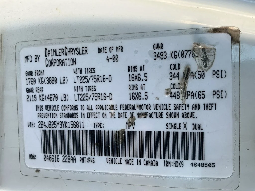 Used 2000 White Dodge Base image 21