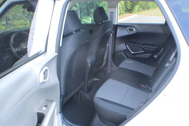 Used 2025 Snow White Pearl Kia EX image 15