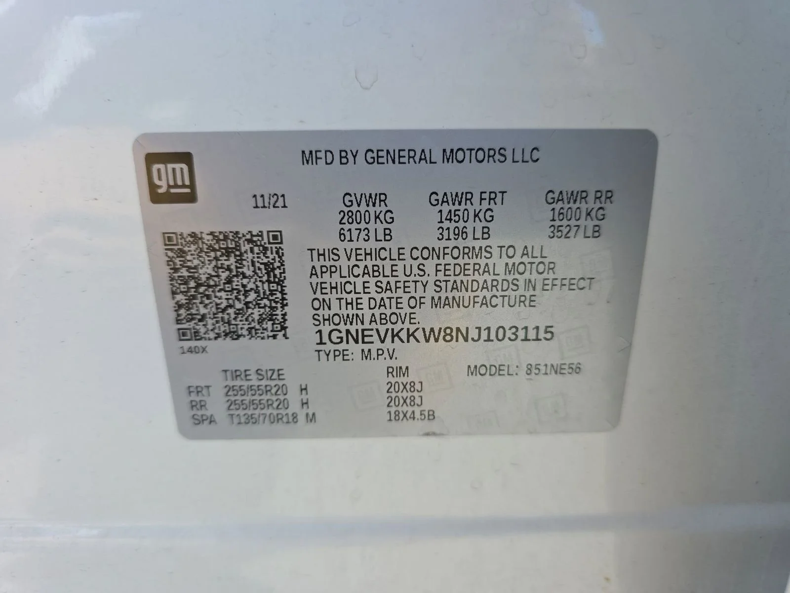 Used 2022 Beige Chevrolet Premier image 29
