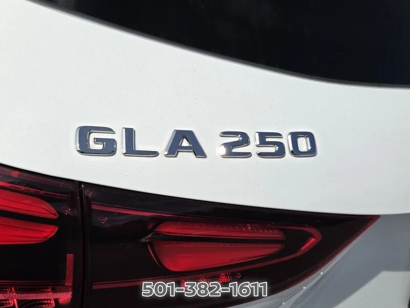 Used 2025 Polar White MERCEDES-BENZ GLA 250 image 10