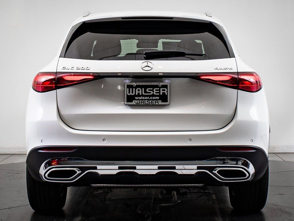 Used 2025 Polar White Mercedes-Benz GLC 300 image 7