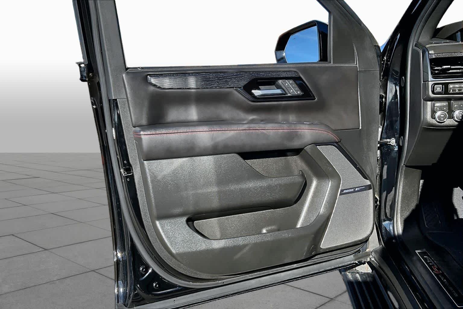 Used 2026 Onyx Black GMC AT4 Ultimate image 21